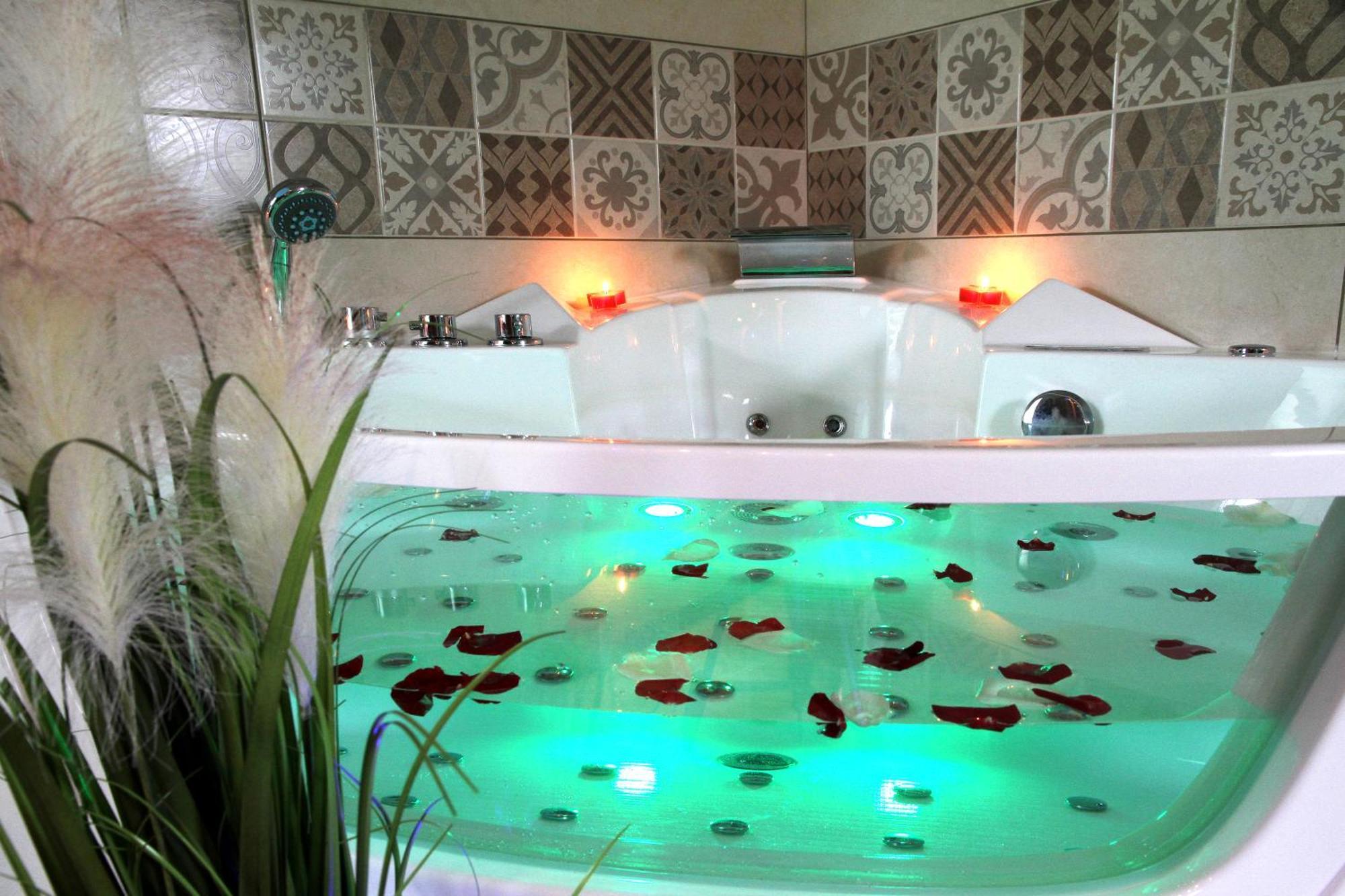 Green Spa Sauna Balneo Centre อาฌ็อง ภายนอก รูปภาพ